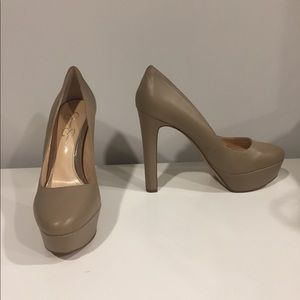 Jessica Simpson nude pumps 9.5